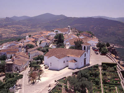 Die Festung Marvo hoch über der Serra de So Mamede