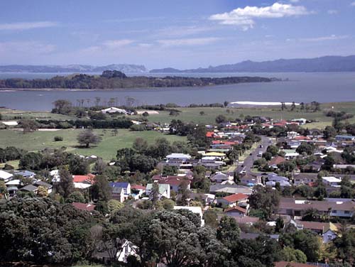 Mangere und Manukau Harbour am Stadtrand von Auckland