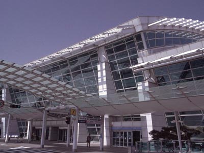Das Flughafengebäude in Seoul