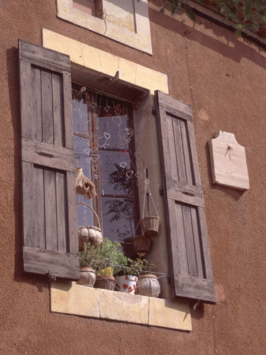 Fenster in Roussillion